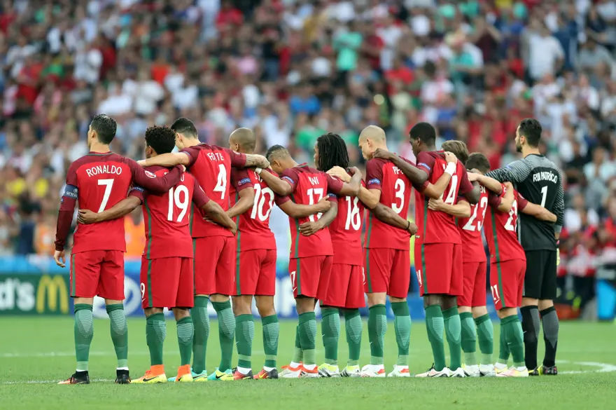 EURO 2016'da İstanbul için saygı duruşu 3