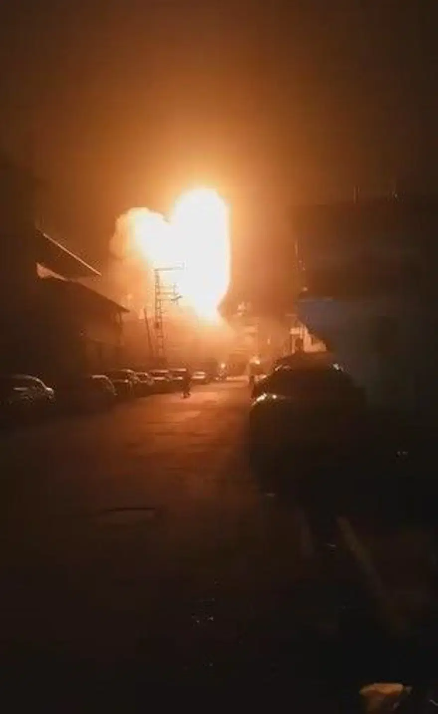 Bomba gibi patladı, ortalık alev aldı: Korku dolu anlar yaşadılar 3