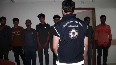 İki ilde 23 düzensiz göçmen yakalandı