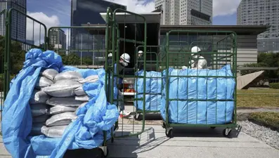 Fukuşima toprağını başbakanlığın bahçesine serdiler! Japonya'dan “güvenlik” gösterisi