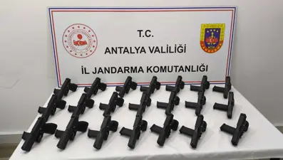 Konya'da silah kaçakçılığı operasyonu: 50 tabanca ele geçirildi