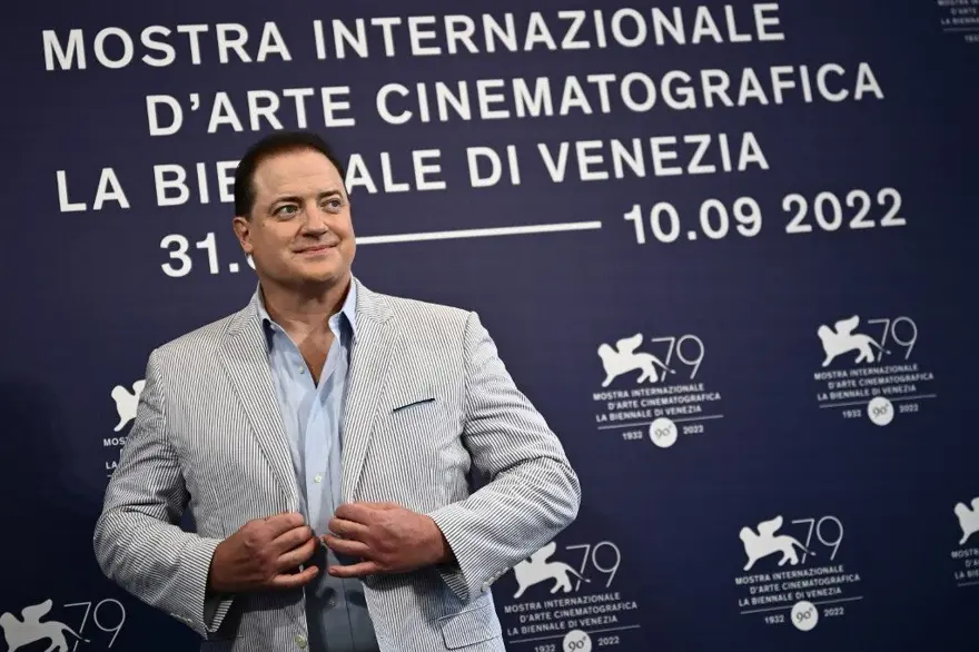 Rolü için 270 kilo olan Brendan Fraser Venedik Film Festivali'nde 6 dakika alkışlandı 5