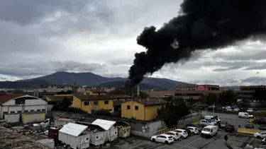 İtalya'da petrol rafinerisi patladı: 5 kişi öldü