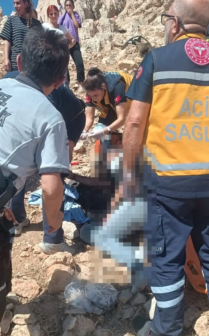 100 metrelik uçurumdan yuvarlandılar 1