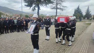 Polis memuru mesai sırasında kalp krizi geçirdi, hayatını kaybetti