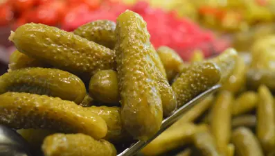 Kış sofralarının vazgeçilmezi turşu, pandemi nedeniyle yazın da talep görüyor