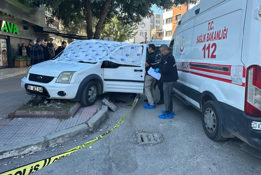 Eski erkek arkadaşını öldürüp aynı silahlayaşamına son verdi 1