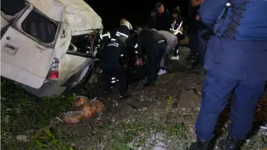 Minibüs şarampole devrildi: 1 ölü, 4 yaralı