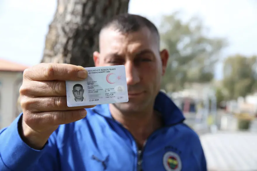 Adı: Fener, soyadı: Bahçe | Doğduğu yıl Fenerbahçe şampiyon olunca babası sarı-lacivertli takımın ismini verdi 