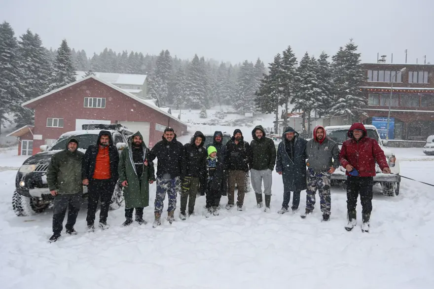 Uludağ'da kar kalınlığı 10 santimetreyi geçti 10 Uludağ'da kar kalınlığı 10 santimetreyi geçti 10