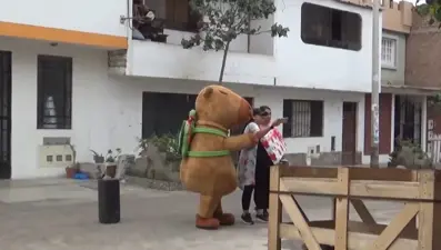 Peru'da kostümlü baskın: Uyuşturucu satıcısı böyle yakalandı!