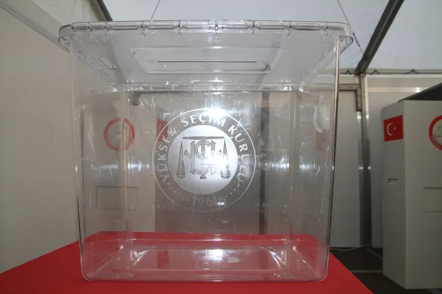Almanya'da halk oylaması için sandıklar hazır 1