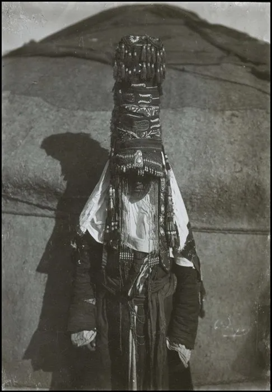 Bilim kurgu değil Türk boylarının 111 yıllık fotoğrafları. Gizemli heykeller, gelişmiş aletler, tanıdık kıyafetler (106 fotoğrafla gizemli Türk tarihi) 8
