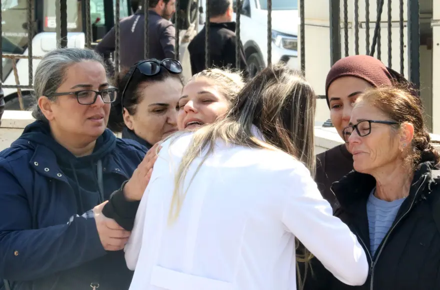 İki ay önce evlendiler: Eşini satırla katletti 4