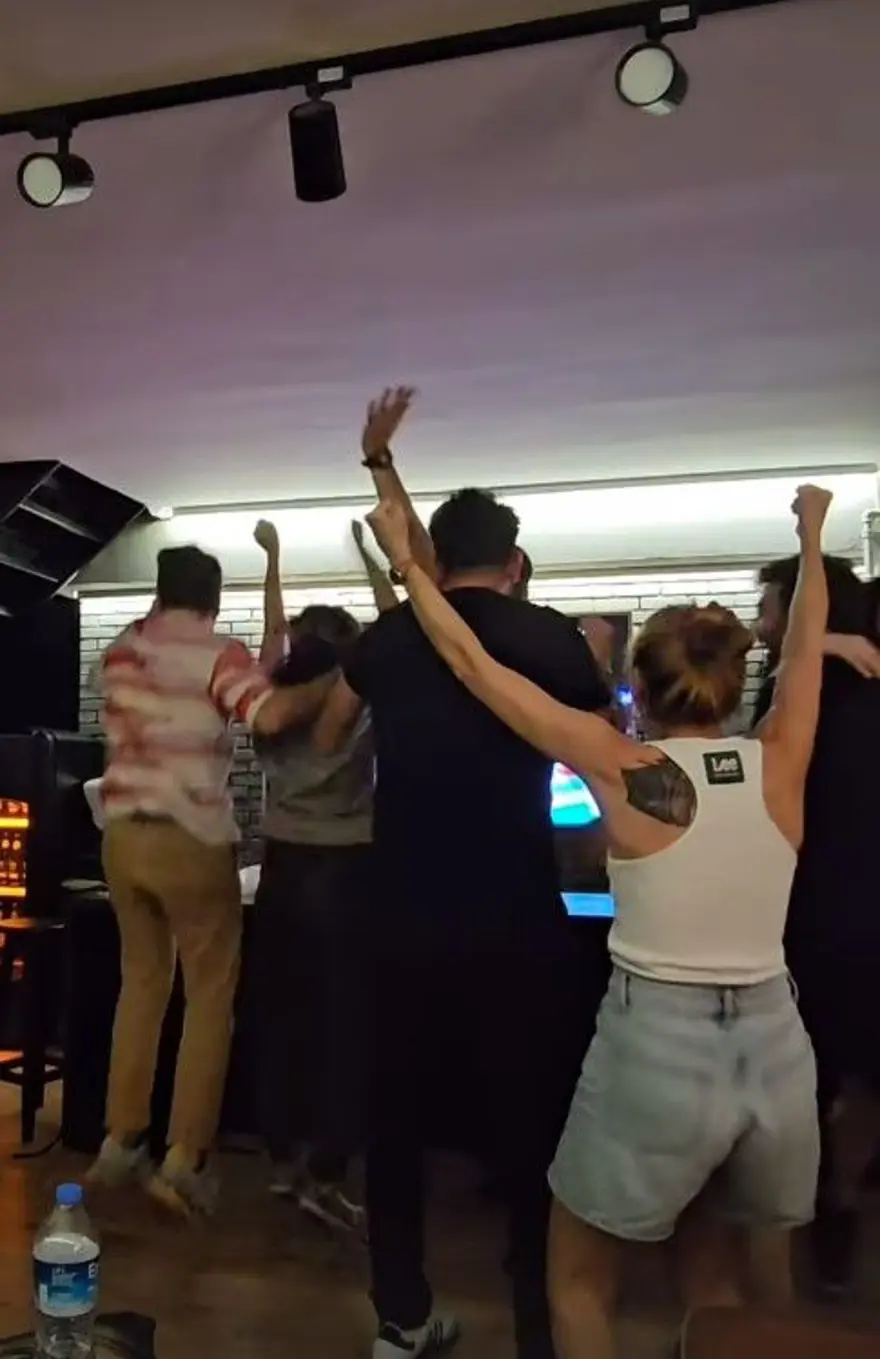 NİLPERİ ŞAHİNKAYA 8 NİLPERİ ŞAHİNKAYA 8