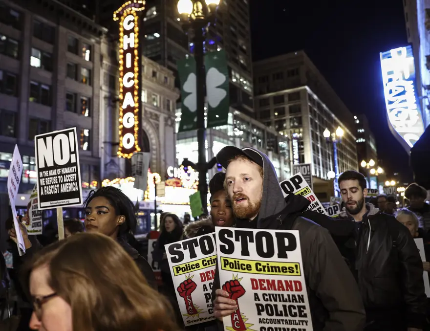 Şikago’da çifte Trump protestosu 10