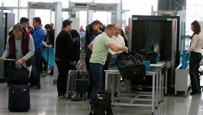 Uçaklarda sıvı kısıtlamaları kalkıyor mu?