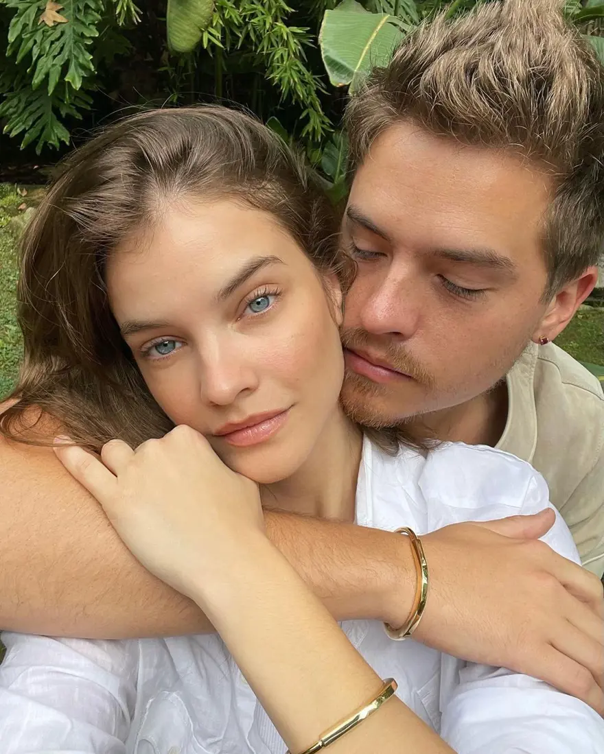 Barbara Palvin-Dylan Sprouse birlikteliğinde kriz: Aldatma iddiası gündemde 4 Barbara Palvin-Dylan Sprouse birlikteliğinde kriz: Aldatma iddiası gündemde 4