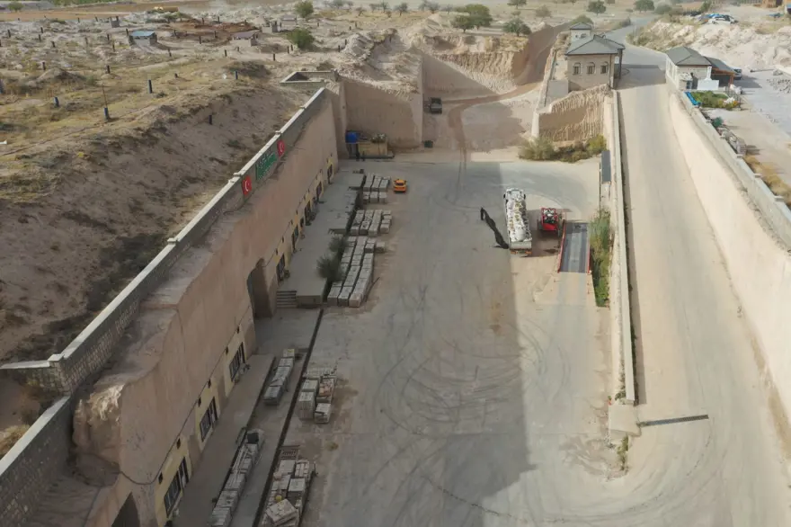 BİN 326 YER ALTI DEPOSU VAR 2 BİN 326 YER ALTI DEPOSU VAR 2