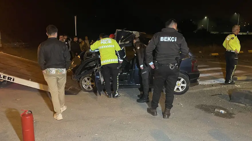 Zonguldak'ta yolcu otobüsü ile otomobil çarpıştı: 2 ölü, 2 yaralı 4