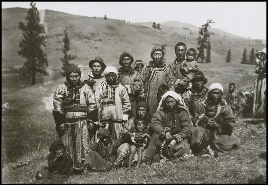 Bilim kurgu değil Türk boylarının 111 yıllık fotoğrafları. Gizemli heykeller, gelişmiş aletler, tanıdık kıyafetler (106 fotoğrafla gizemli Türk tarihi) 83