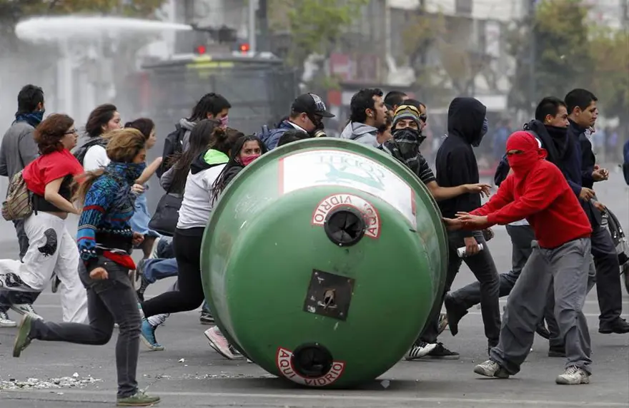 Öğrenciler yine sokakta 13