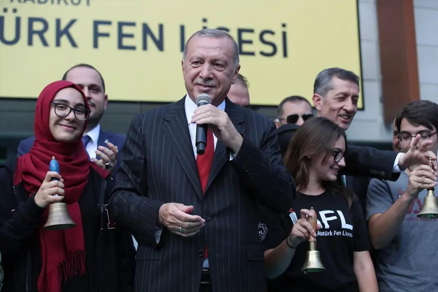 Cumhurbaşkanı Erdoğan: Ders müfredatlarını objektif bir anlayışla yeni baştan hazırladık 5 Cumhurbaşkanı Erdoğan: Ders müfredatlarını objektif bir anlayışla yeni baştan hazırladık 5