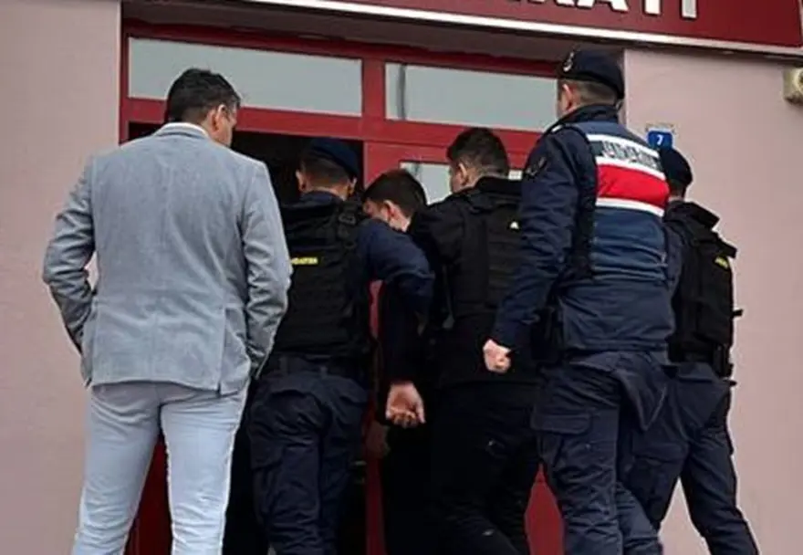 3 YAKINI TUTUKLANDI 5