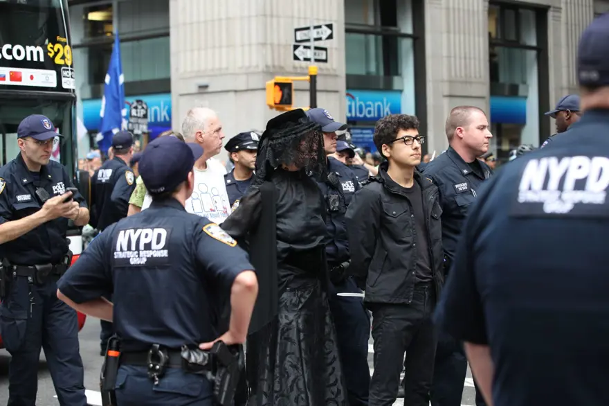 New York'ta iklim değişikliği protestosu: 85 gözaltı 10