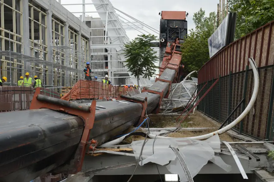 YHT Garaj inşaatında kaza 15