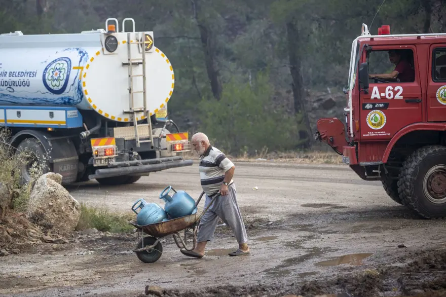 Cumhurbaşkanı Erdoğan: Marmaris'teki orman yangını büyük oranda kontrol altında 62