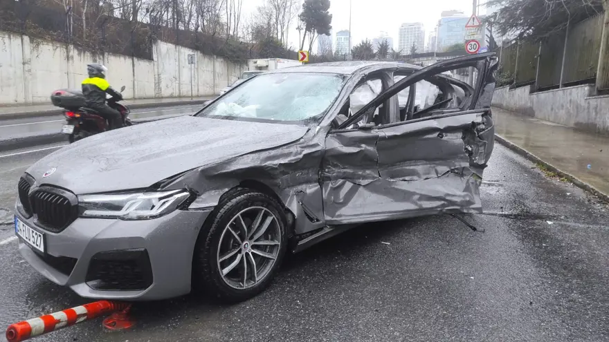 Maslak’ta feci kaza: Üçyaralı 