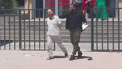 Annesini öldürdü, cezaevinde ölü bulundu