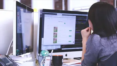 Turkcell, teknolojiyle ilgilenen kadınları ödüllü "İklim Fikir Maratonu"na bekliyor