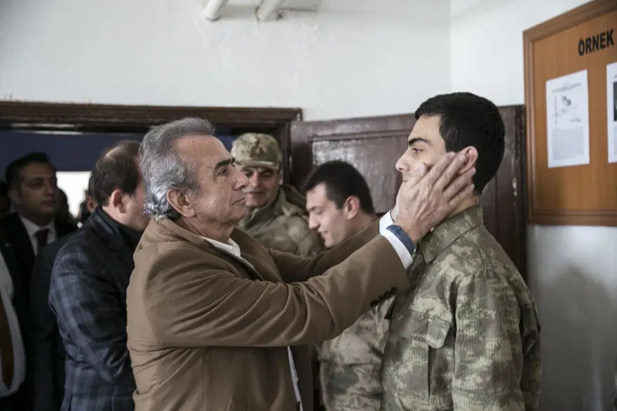 Sanatçılar, Zeytin Dalı Harekatı'na destek için Suriye sınırına gitti 8