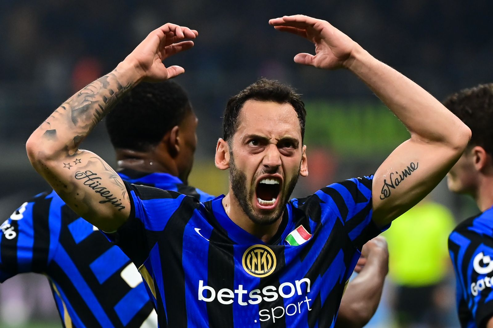 Hakan Çalhanoğlu'ndan harika gol