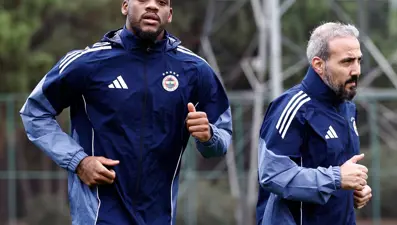 Fenerbahçeli taraftarların merak konusuydu: Jhon Duran geri döndü!