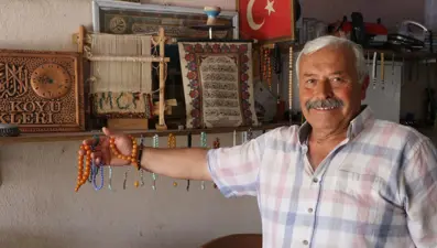 40 yıldır biriktirdiği eşyaları evinin garajında sergiliyor: ''Maziyi burada yaşatıyorum''