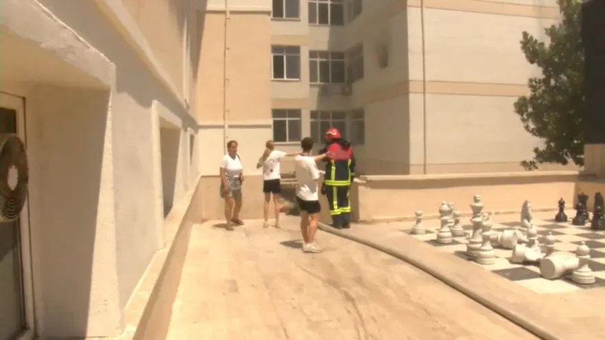 Nişantaşı'nda yangın paniği: 15 kişi tahliye edildi 2