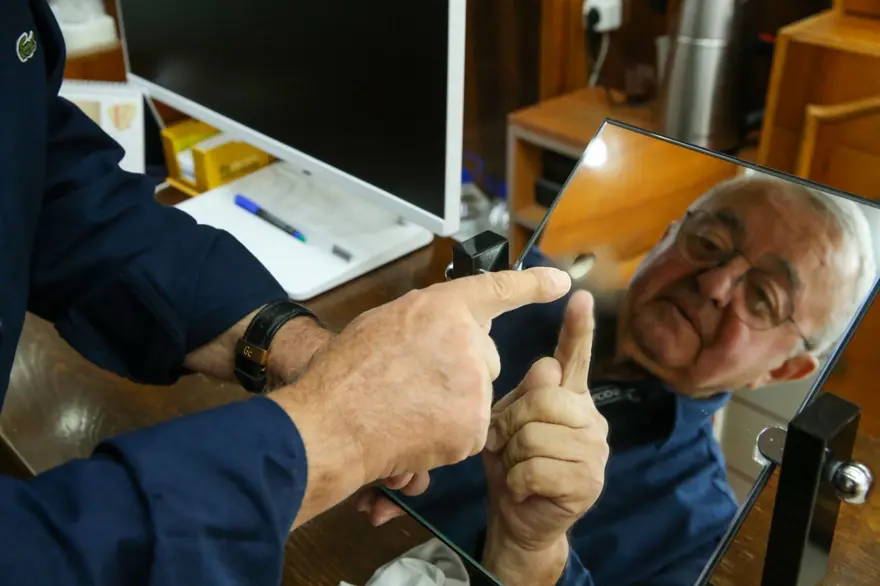 Ehliyet yenilerken gerçek ortaya çıktı: Yaptığı iş yüzünden parmak izi silinmiş 2