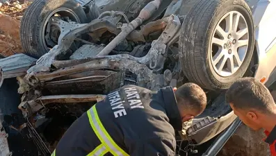 Hatay'da araç takla attı, sürücü yaralandı