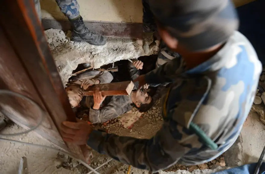 Nepal'de şiddetli deprem 20