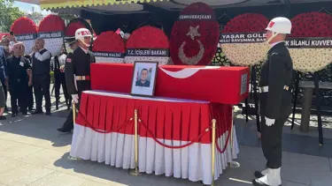Hatay'da şehit olan iki asker son yolculuklarına uğurlandı