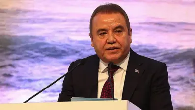 Muhittin Böcek hastaneye kaldırıldı