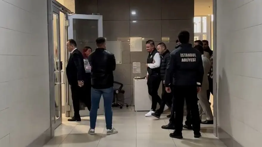 Yasa dışı bahis soruşturması: Mehmet Ali Erbil ile Serdar Ortaç için istenen ceza belli oldu 4 Yasa dışı bahis soruşturması: Mehmet Ali Erbil ile Serdar Ortaç için istenen ceza belli oldu 4