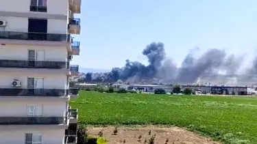 Manisa'da büyük yangın: Üç itfaiyeci hastanelik oldu