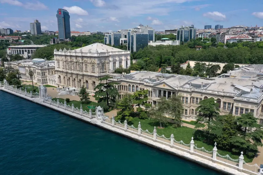 Dolmabahçe Sarayı'nın kullanıma açılışının 167'nci yılı 21