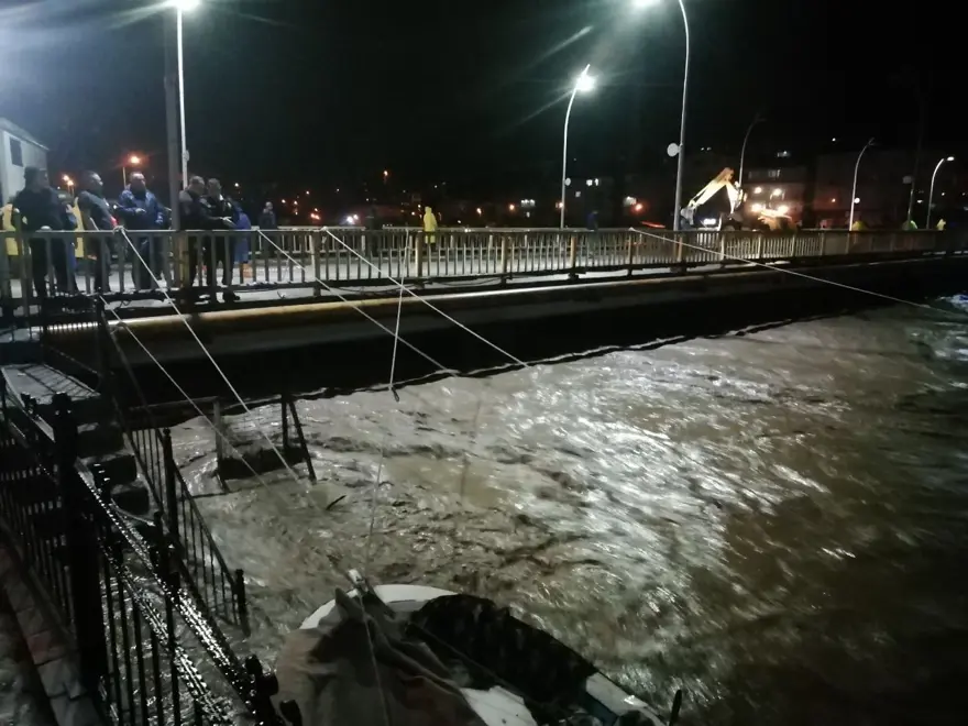 Batı Karadeniz'i yine sel vurdu 10