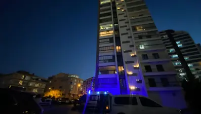 Eşini çocuklarının önünde katletti