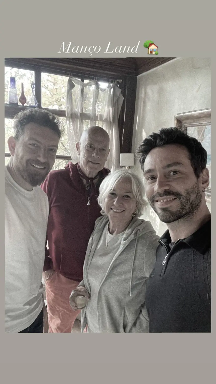 Barış Manço'nun hayatı film oluyor: Ekin Koç ile Lale Manço bir arada 4